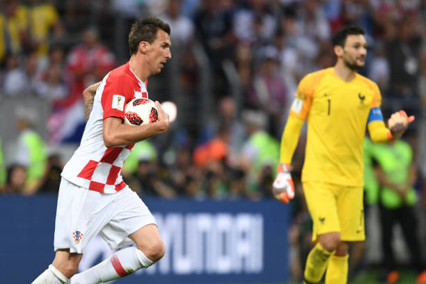 于球场上的 于球场上的